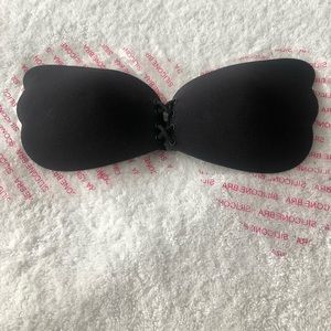 ⭐️ Shein strapless adhesive bra lace up detail black or nude size S